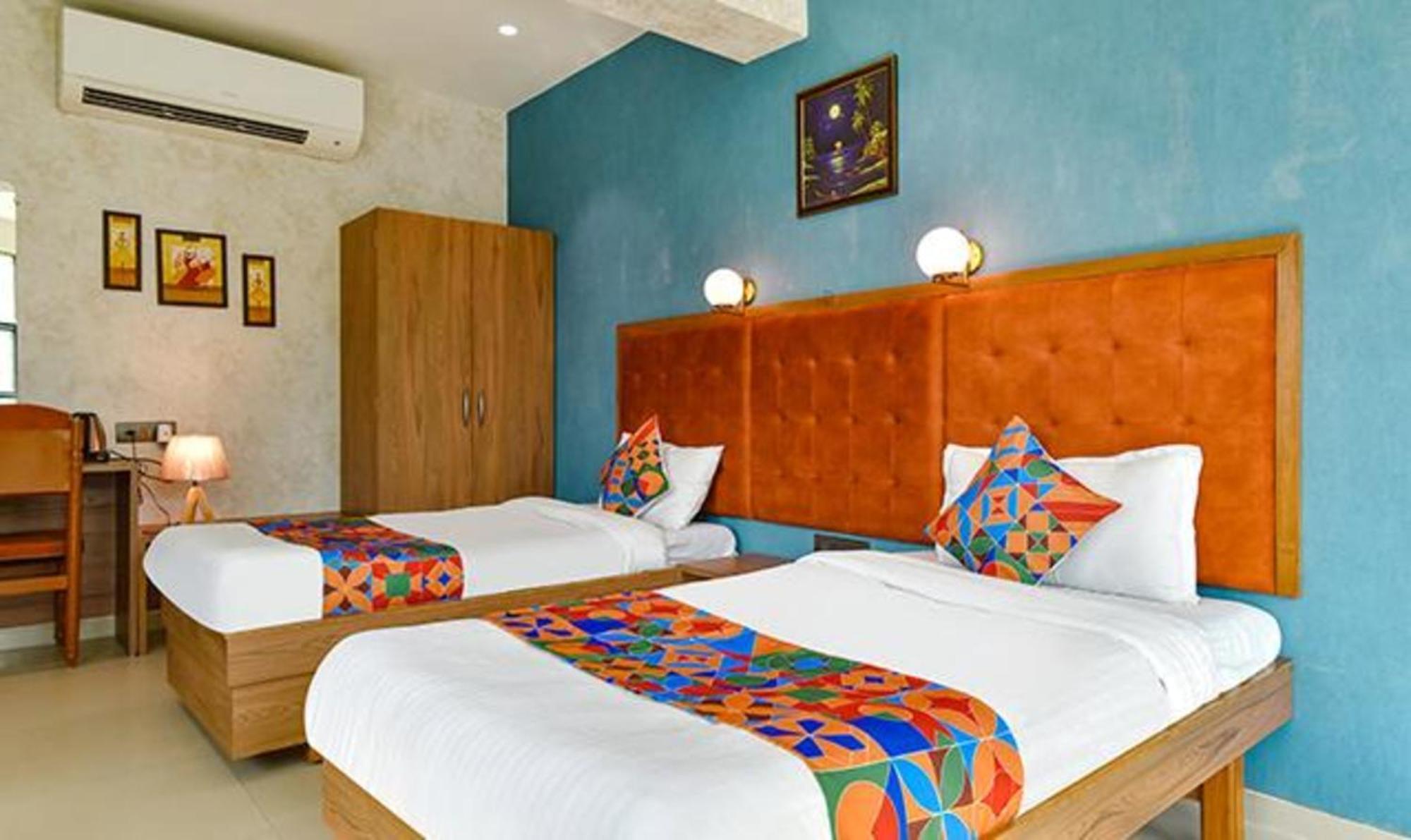 Fabhotel Siddharth Corporate - Vavol, Gandhinagar Exterior photo